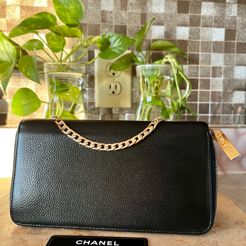 CHANEL Black Quilted Caviar Leather (wallet on a chain) - Picture 4 of 9
